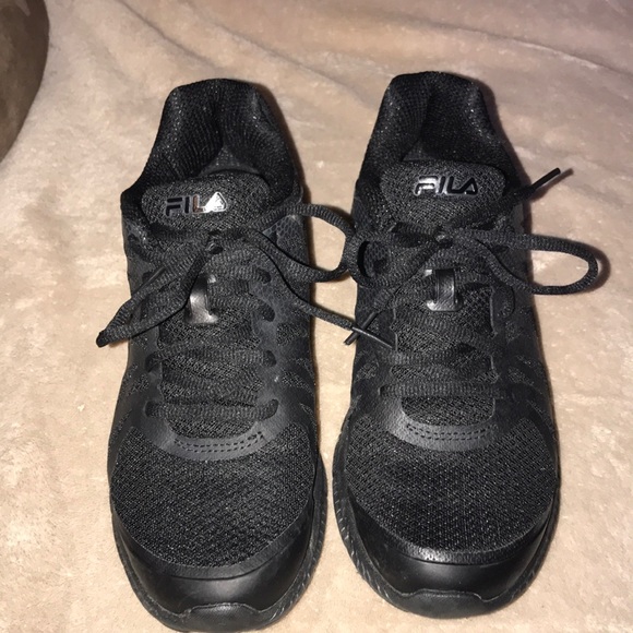 Fila all black coolmax memory foam size 7.5 💕 - Picture 2 of 7
